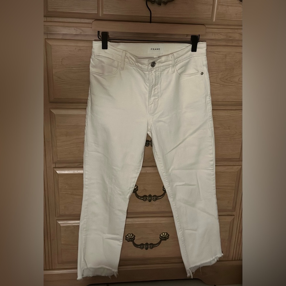 Frame Denim “Le High Straight” Denim Off White Jeans w/ Frayed Hemming | Size 27
